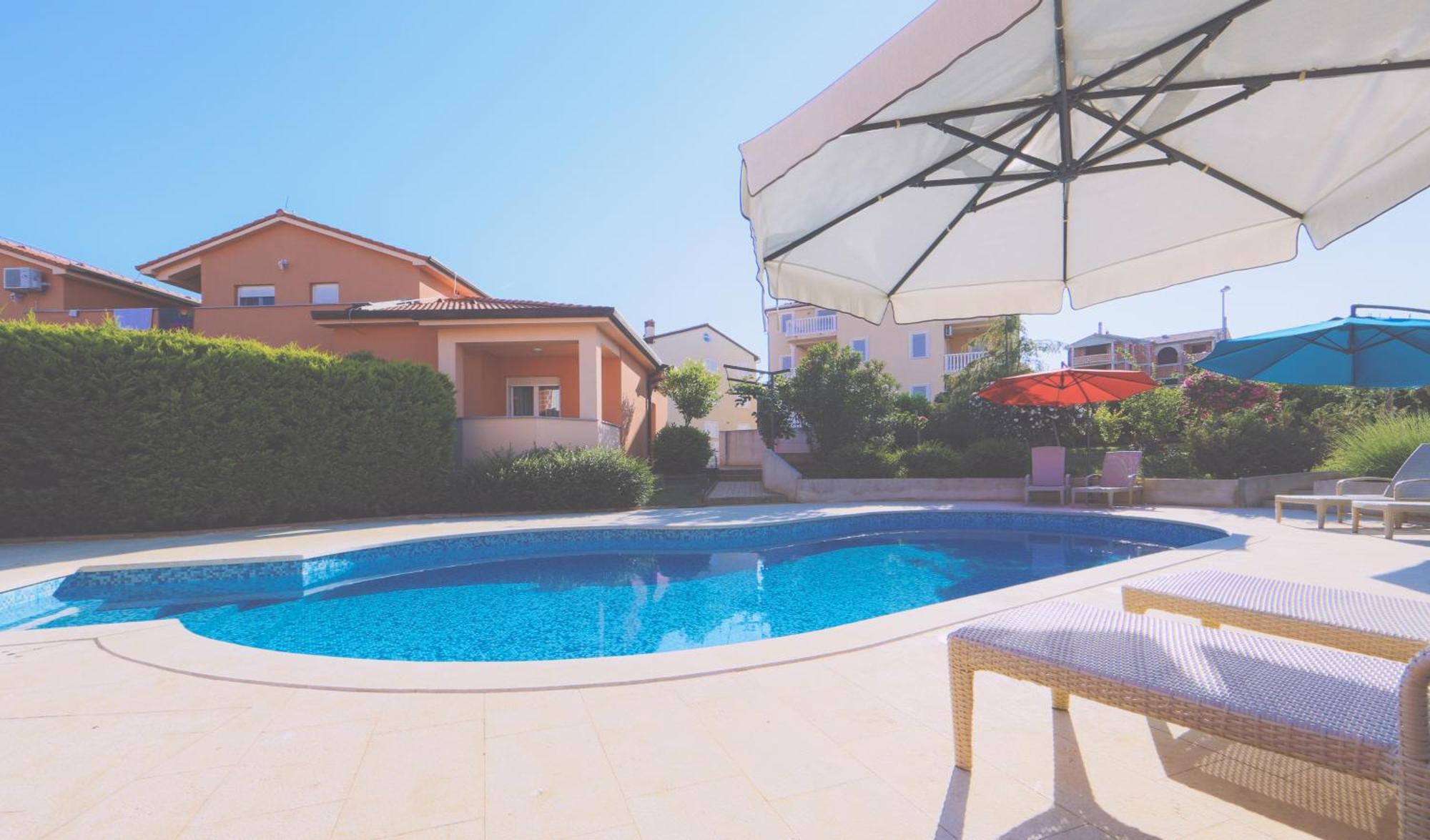 Apartments Meri Лижнян Экстерьер фото